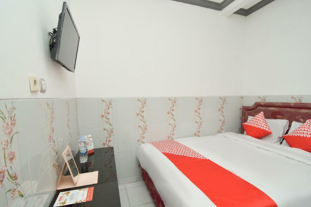 Dua Putri Villa Pasuruan Exterior photo