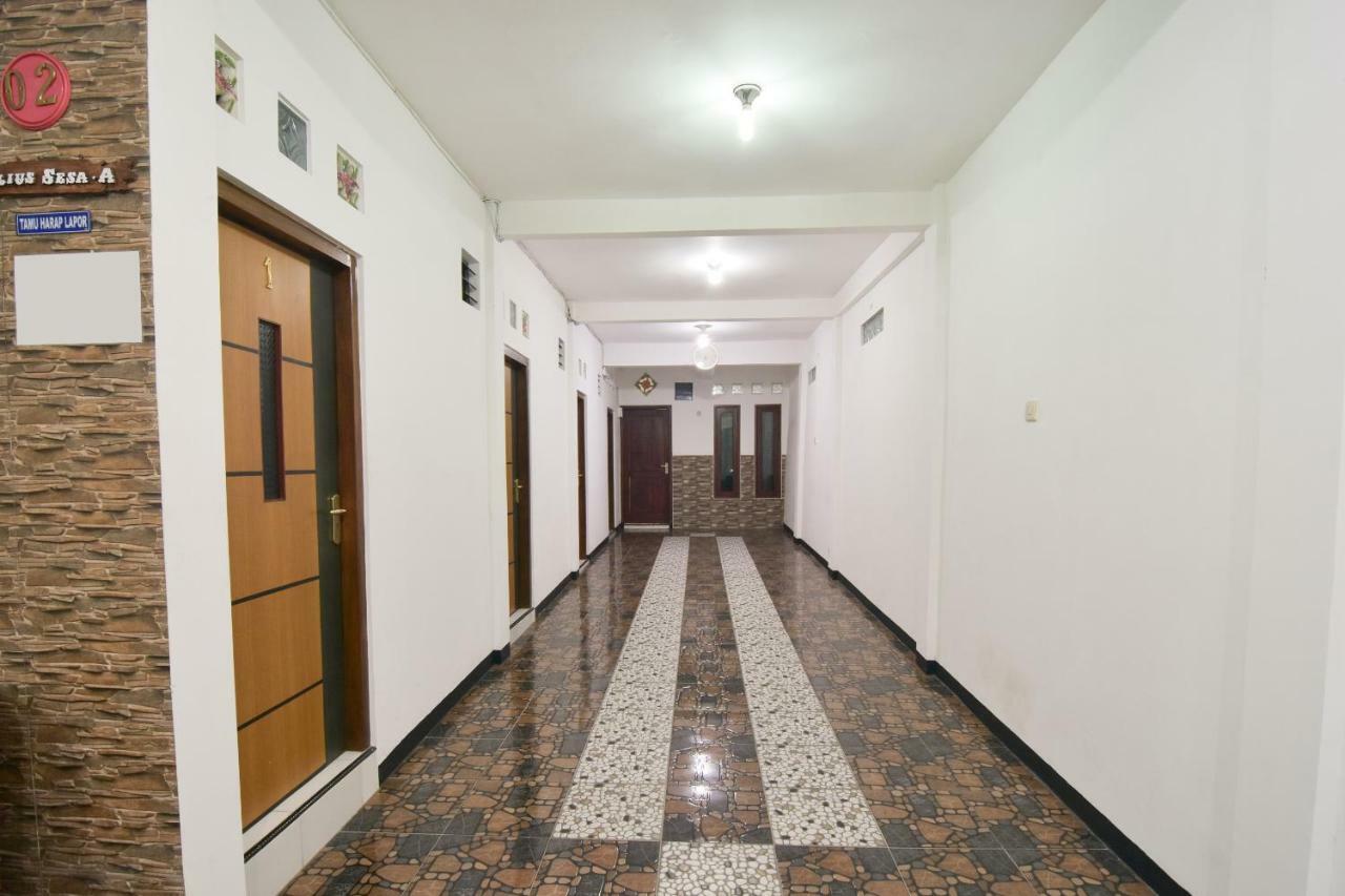 Dua Putri Villa Pasuruan Exterior photo
